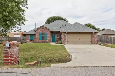 1109 N Doris Ave, Newcastle, OK 73065
