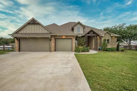 2016 NW 23 St, Newcastle, OK 73065