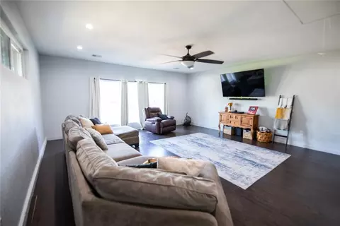 Living - 6519 Central Rd, Guthrie, OK 73044 photo 1 of 2