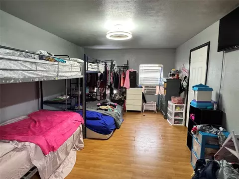 Bedroom - 123 Circle Dr Cir, Sentinel, OK 73664 photo 6 of 8