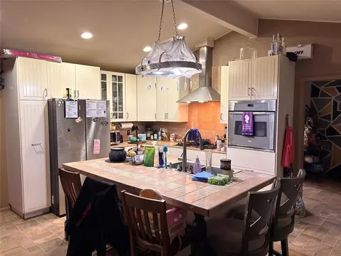 Kitchen - 123 Circle Dr Cir, Sentinel, OK 73664 photo 1 of 2