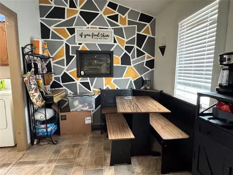 Dining - 123 Circle Dr Cir, Sentinel, OK 73664 photo 1 of 1