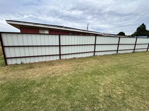Other - 123 Circle Dr Cir, Sentinel, OK 73664 photo 2 of 3