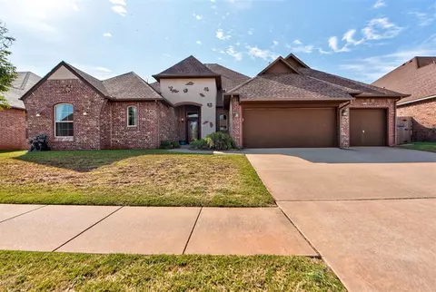 9316 NW 134th Ter, Yukon, OK 73099