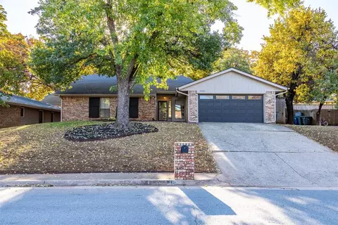 1800 Chaparral Ln, Edmond, OK 73013