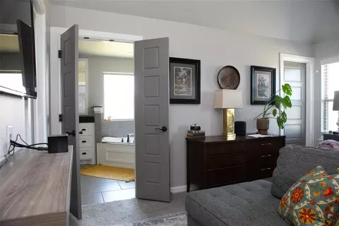 Entry Way - 1325 Broadmoore Blvd, Moore, OK 73160 photo 6 of 6