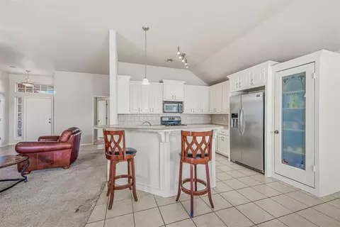 Kitchen - 609 Madeline Ln, Moore, OK 73160 photo 1 of 6