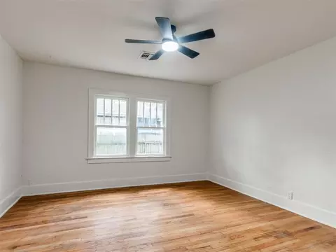 Living - 419 E Apache St, Norman, OK 73071 photo 4 of 4