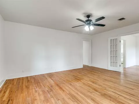 Living - 419 E Apache St, Norman, OK 73071 photo 3 of 4