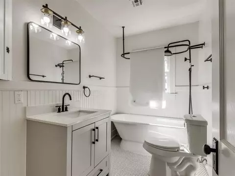 Bath - 419 E Apache St, Norman, OK 73071 photo 1 of 3