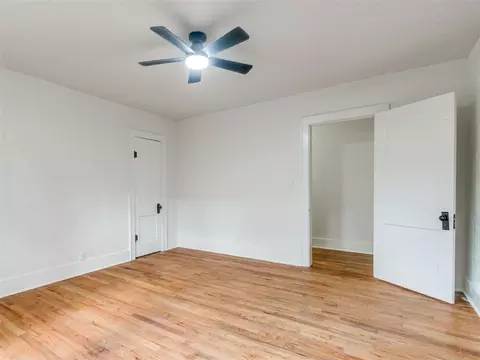 Bedroom - 419 E Apache St, Norman, OK 73071 photo 3 of 10