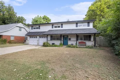 110 Bellaire Dr, Moore, OK 73160