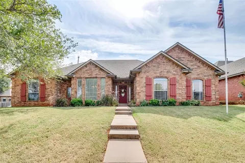 2204 Pine View Ter, Edmond, OK 73003