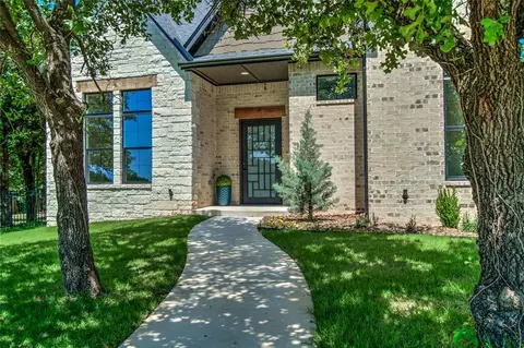 7402 Coyote Pt, Edmond, OK 73034