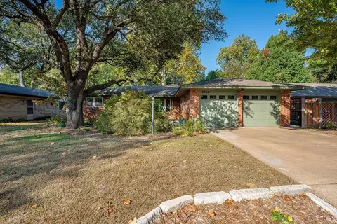 2502 E Cypress Ave, Norman, OK 73072