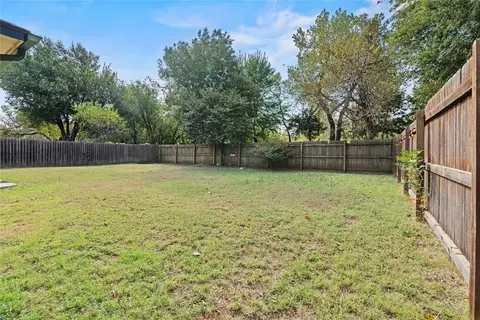 Exterior - 138 E Carson Ln, Mustang, OK 73064 photo 5 of 6