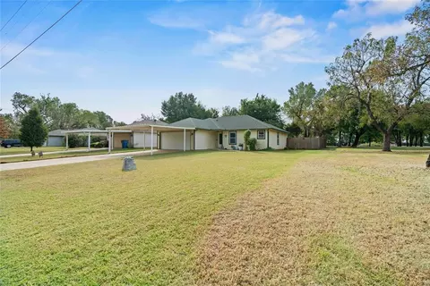 Exterior - 138 E Carson Ln, Mustang, OK 73064 photo 1 of 6