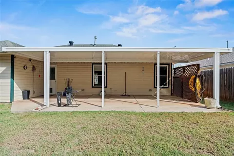 Other - 138 E Carson Ln, Mustang, OK 73064 photo 4 of 6