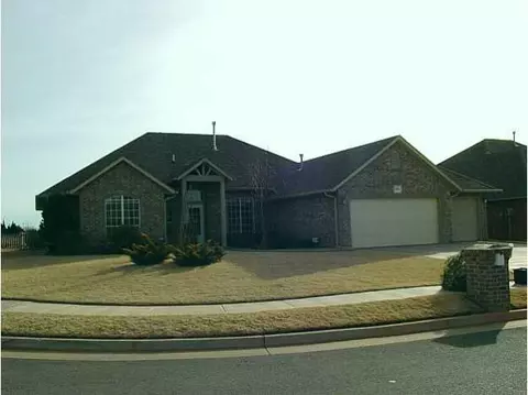 1908 Lancaster Dr, Edmond, OK 73003 photo 2