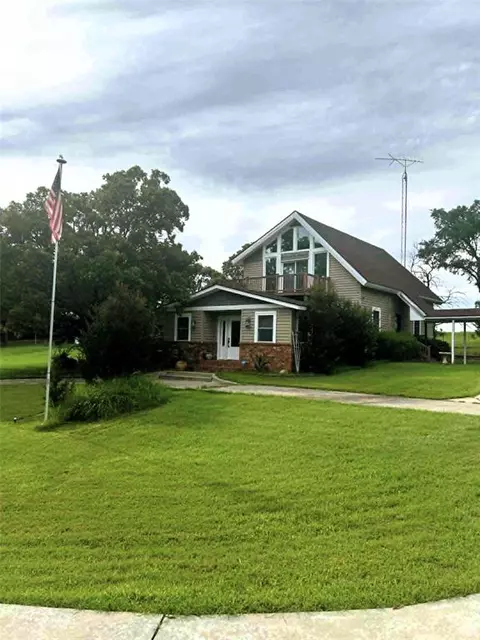 3278 N 373 Rd, Holdenville, OK 74848
