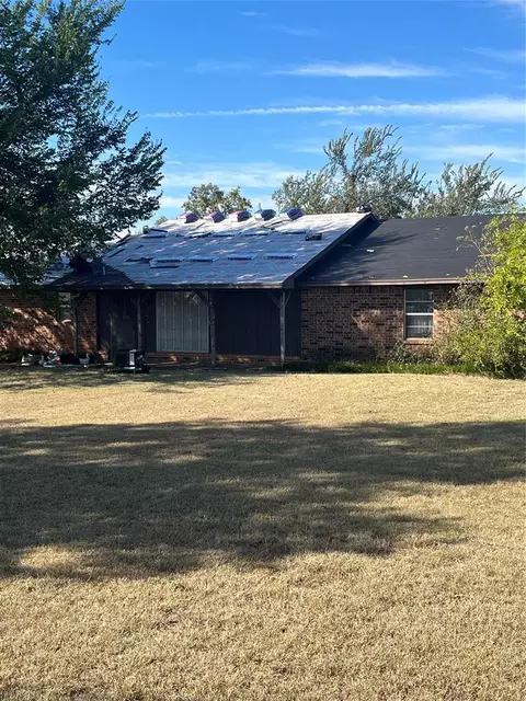 1015 N Midwest Blvd, Guthrie, OK 73044