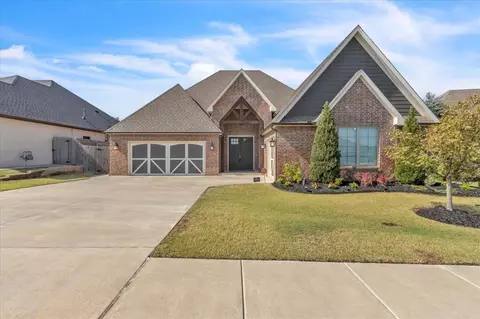 15621 Fountain Creek Ln, Edmond, OK 73013