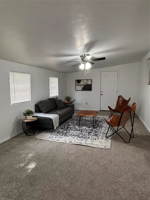 Living - Undisclosed, Moore, OK 73160 photo 6 of 6