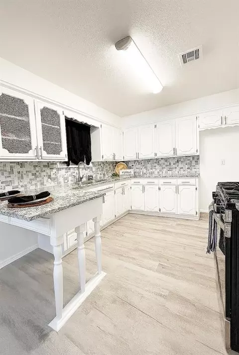 Kitchen - Undisclosed, Moore, OK 73160 photo 1 of 2