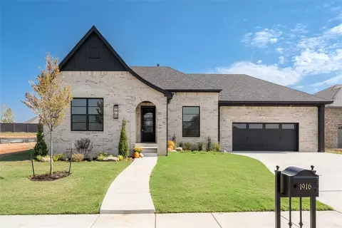1916 Parkwood Ave, Edmond, OK 73034