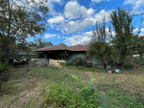 800 E 10th St, Holdenville, OK 74848