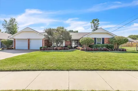 1204 Sims Ave, Edmond, OK 73013