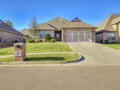 2216 Animada Pl, Edmond, OK 73034