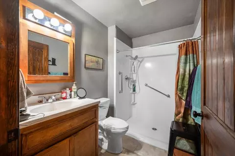 Bath - 4200 S Methodist Rd, Hinton, OK 73047 photo 1 of 1