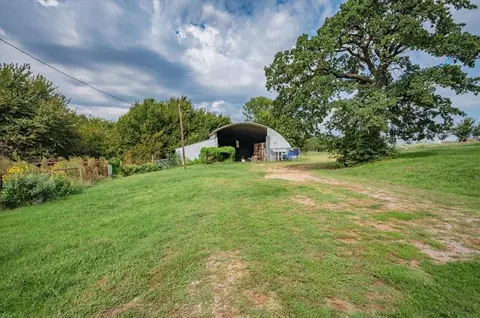 Exterior - 4200 S Methodist Rd, Hinton, OK 73047 photo 1 of 4