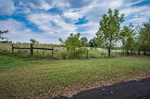 Exterior - 4200 S Methodist Rd, Hinton, OK 73047 photo 3 of 4