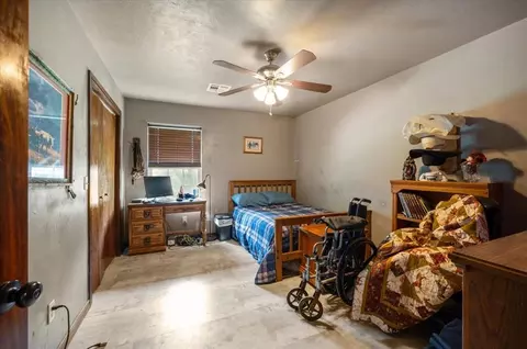 Bedroom - 4200 S Methodist Rd, Hinton, OK 73047 photo 3 of 3