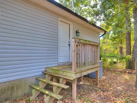 Exterior - 2 Timber Oaks Rd, Mcloud, OK 74851 photo 6 of 7
