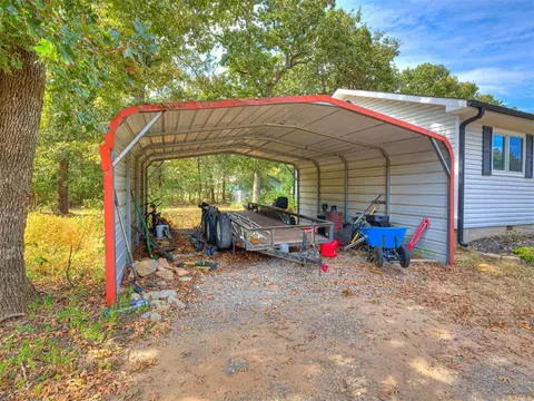 Exterior - 2 Timber Oaks Rd, Mcloud, OK 74851 photo 7 of 7