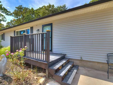 Exterior - 2 Timber Oaks Rd, Mcloud, OK 74851 photo 3 of 7