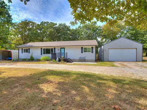 2 Timber Oaks Rd, Mcloud, OK 74851