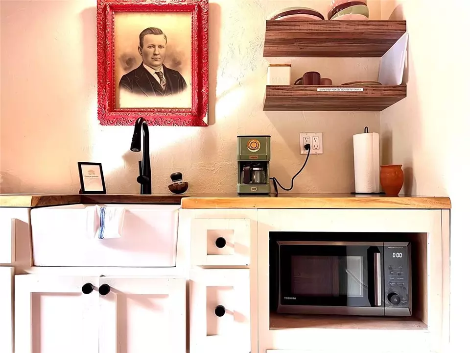 Kitchen - 98413 Ok-100 Hwy, Gore, OK 74435 photo 1 of 4