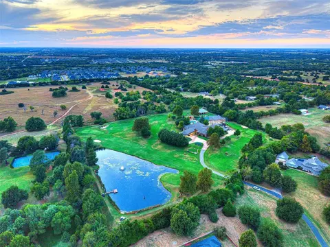 2605 Oakcrest Dr, Edmond, OK 73012