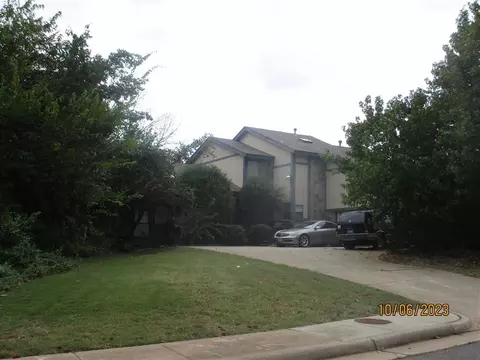 1500 Nightingale Ln, Edmond, OK 73034