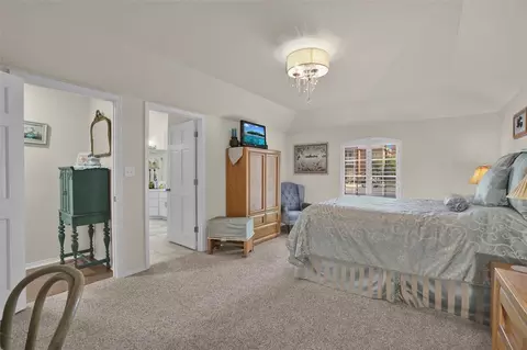 Bedroom - 201 Paseo De Vida Loop, Altus, OK 73521 photo 2 of 7