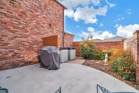 Exterior - 201 Paseo De Vida Loop, Altus, OK 73521 photo 3 of 4