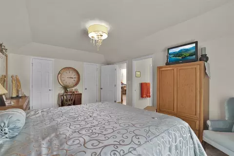 Bedroom - 201 Paseo De Vida Loop, Altus, OK 73521 photo 3 of 7