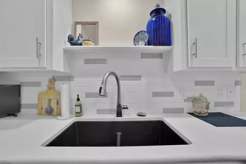 Kitchen - 201 Paseo De Vida Loop, Altus, OK 73521 photo 4 of 7