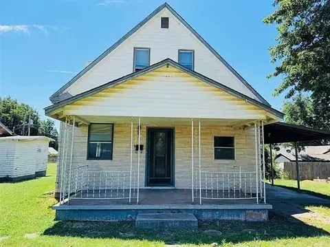 1208 Holly St, Perry, OK 73077
