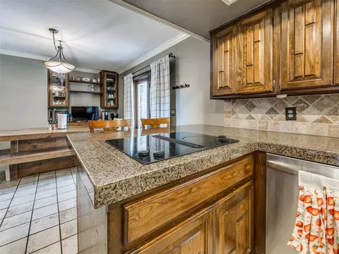 Kitchen - 14045 Apache Dr, Edmond, OK 73013 photo 4 of 4