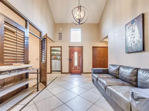 Entry Way - 14045 Apache Dr, Edmond, OK 73013 photo 1 of 2